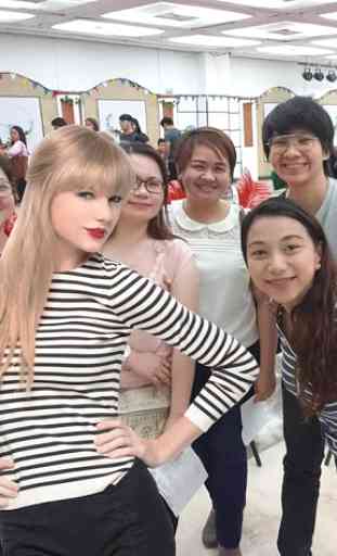 Selfie With Taylor Swift 2